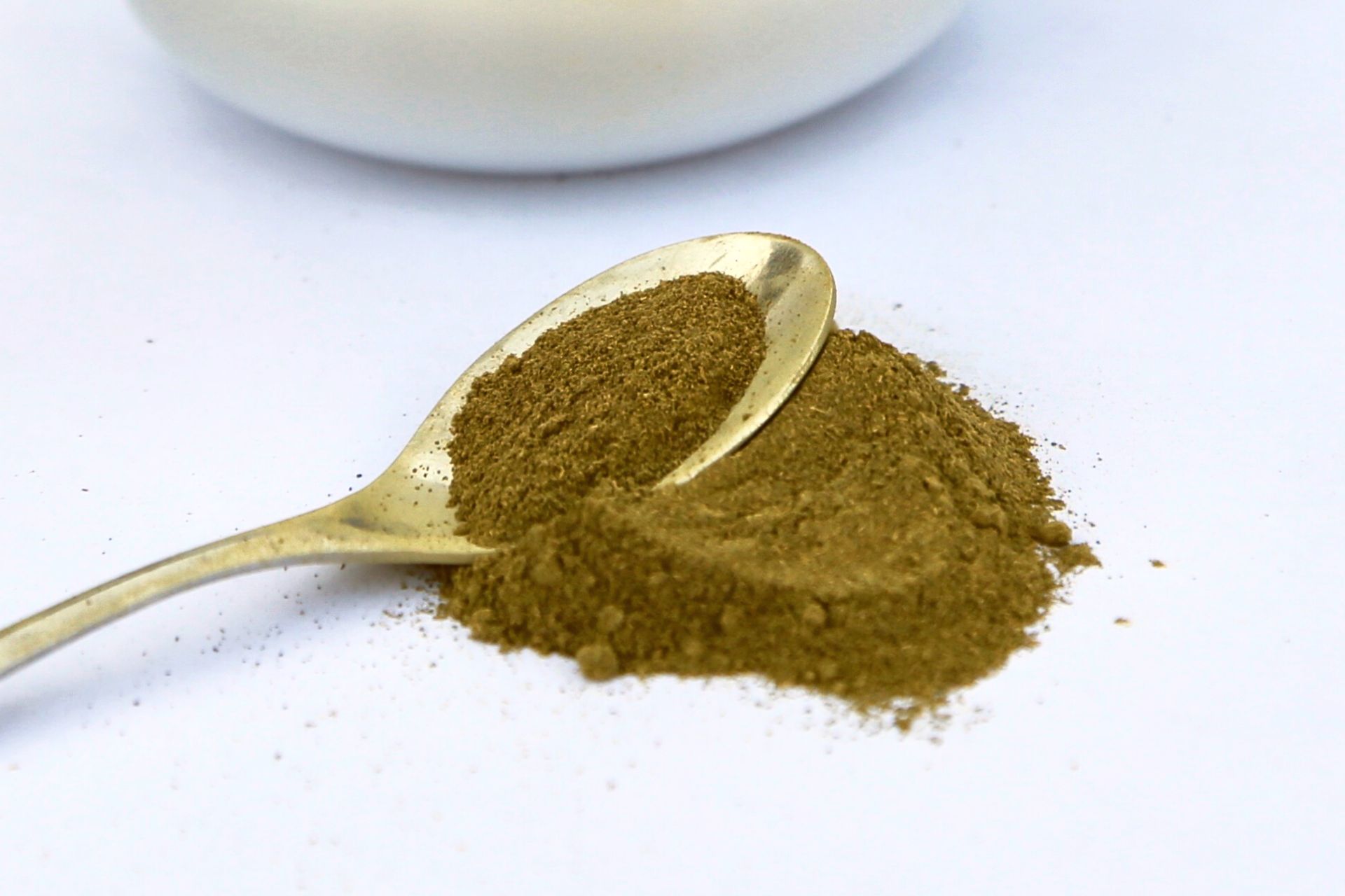 Living with Thai Kratom: Exploring Benefits of Premium Red Thai Kratom